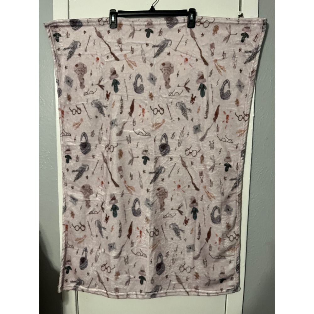 Harry‎ Potter Theme Pink Plush Fleece Throw Blanket 40x30 Wands Owls Sorting Hat